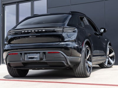 2025 Porsche Macan Macan Electric