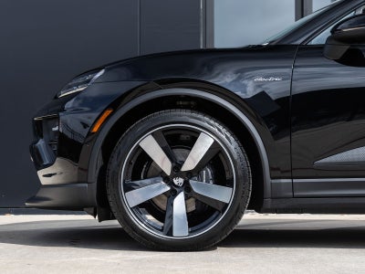 2025 Porsche Macan Macan Electric