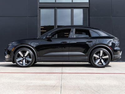 2025 Porsche Macan Macan Electric