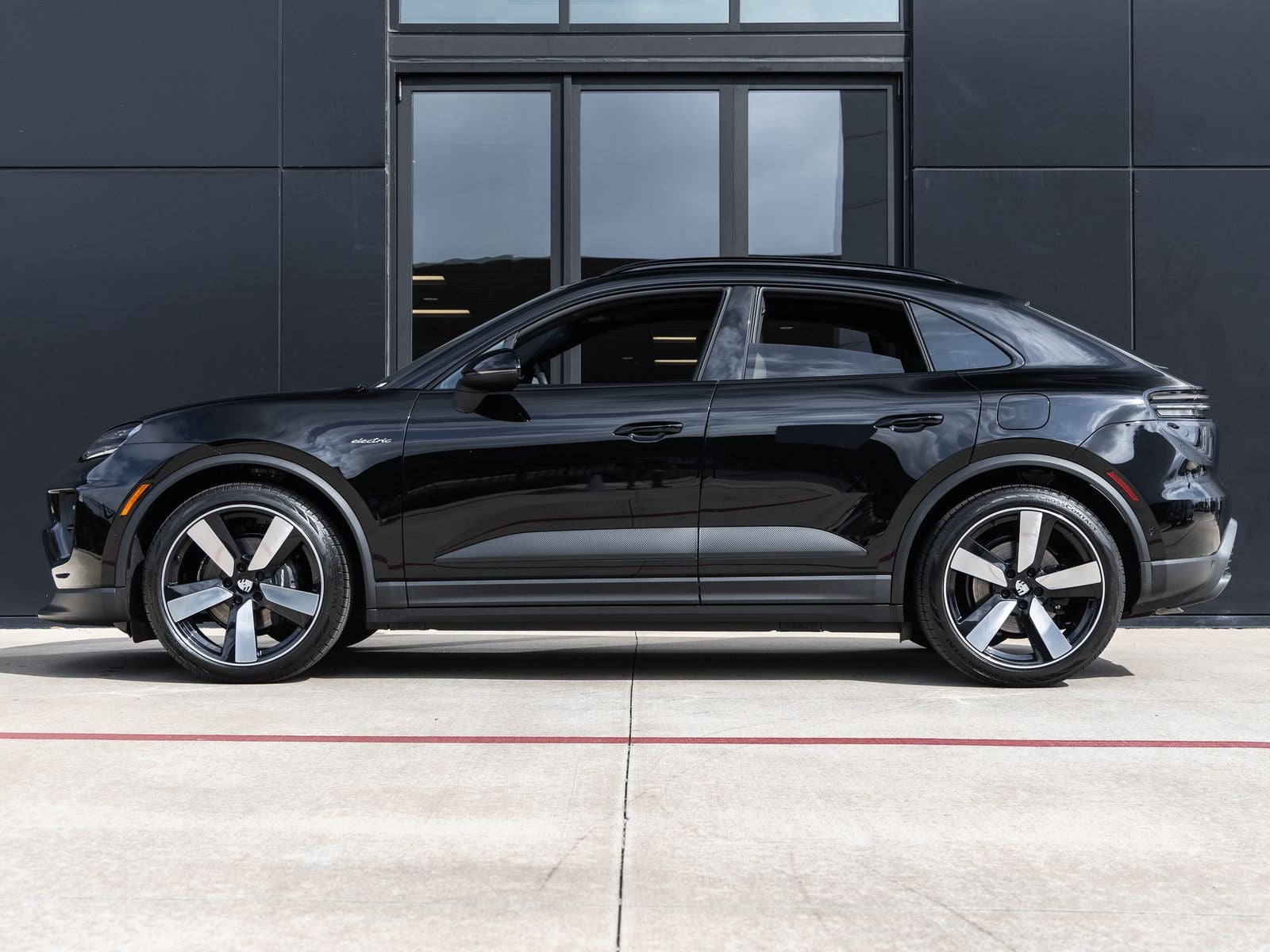 2025 Porsche Macan Macan Electric