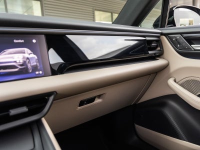 2025 Porsche Macan Macan Electric