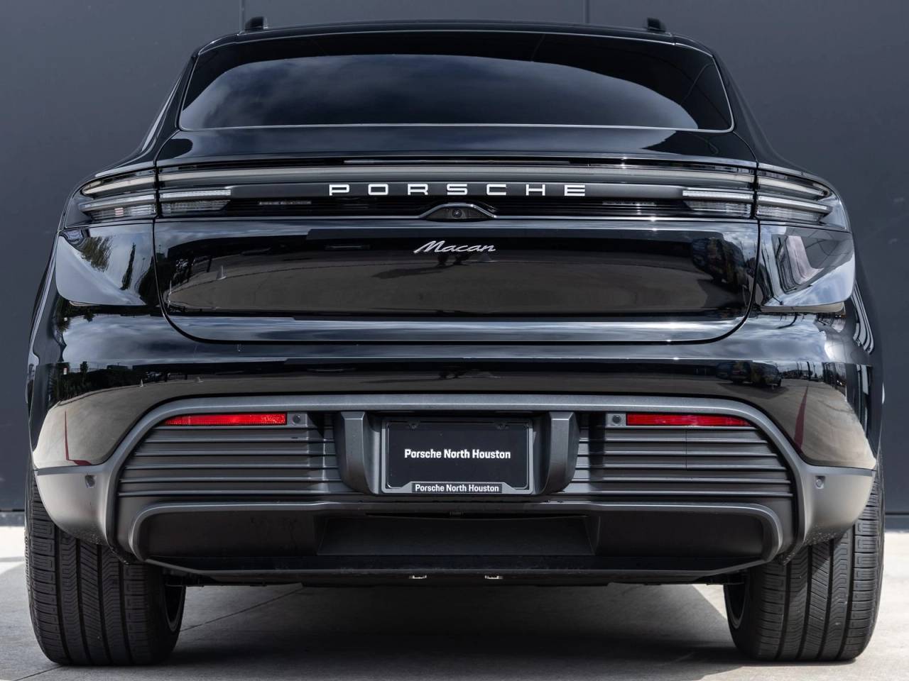 2025 Porsche Macan Macan Electric