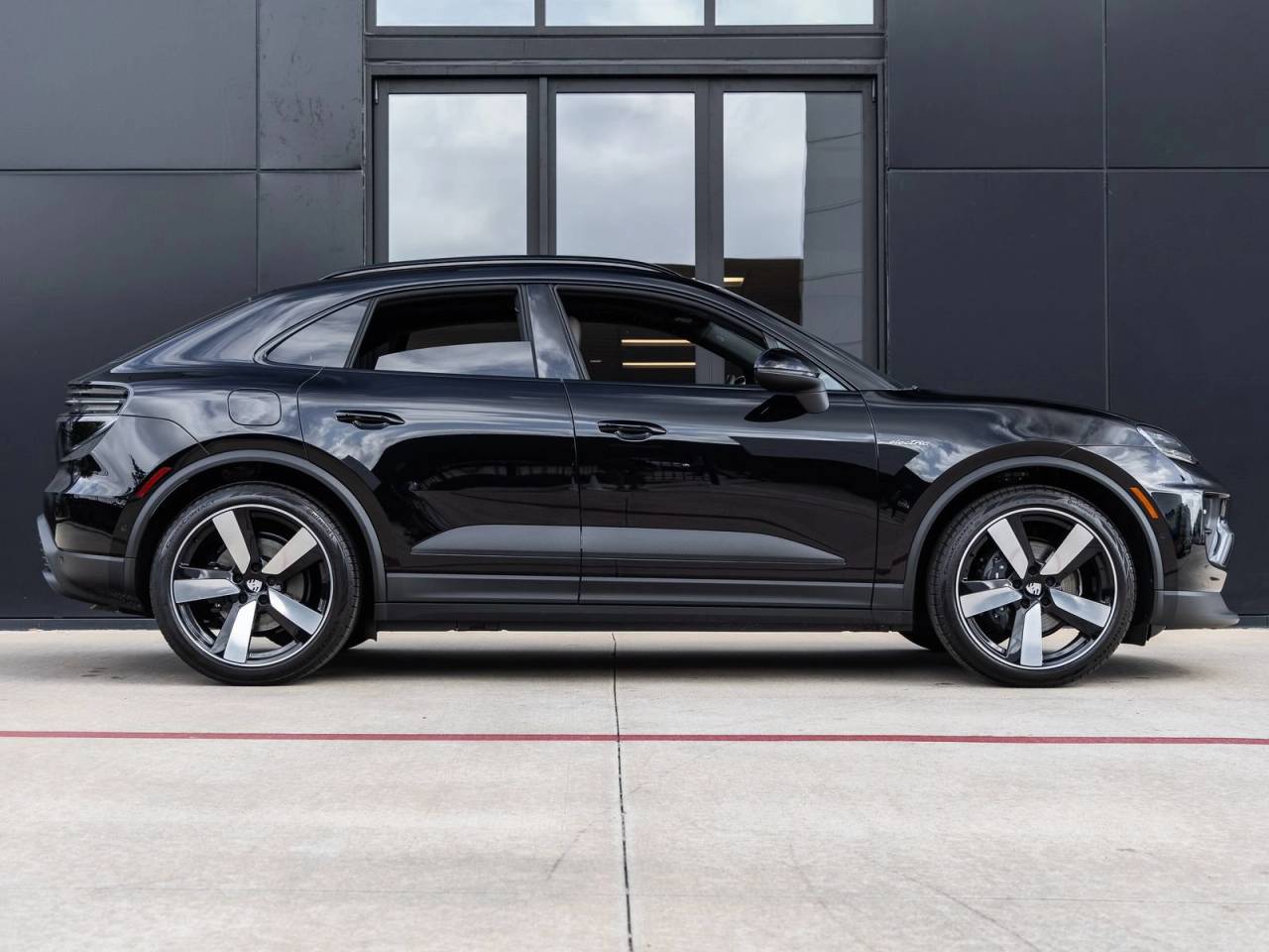 2025 Porsche Macan Macan Electric