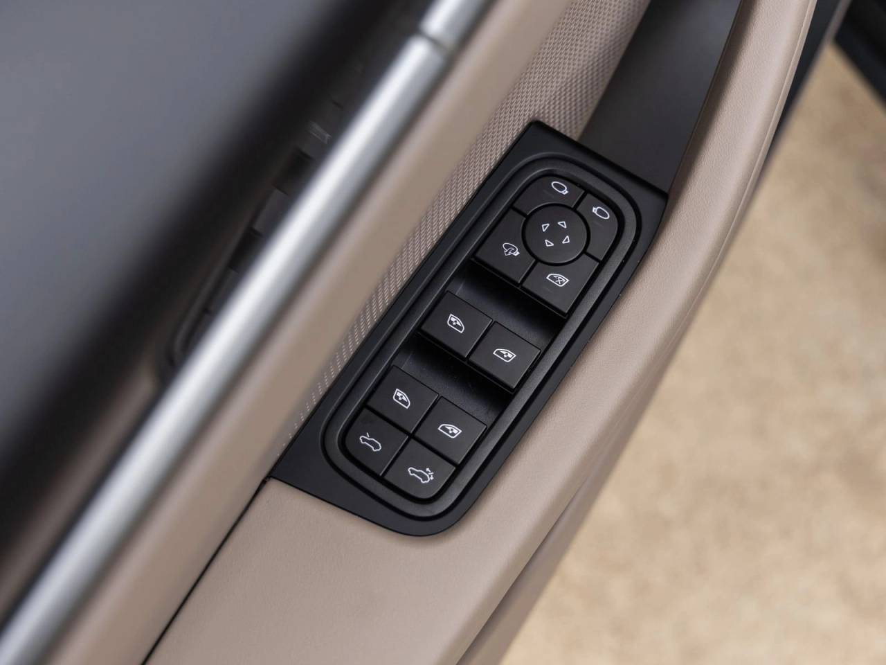 2025 Porsche Macan Macan Electric
