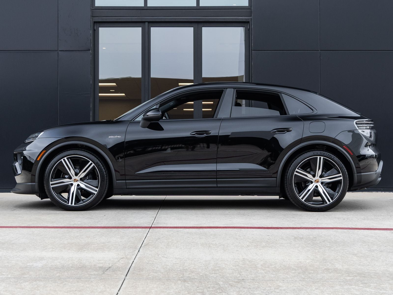 2025 Porsche Macan Macan Electric