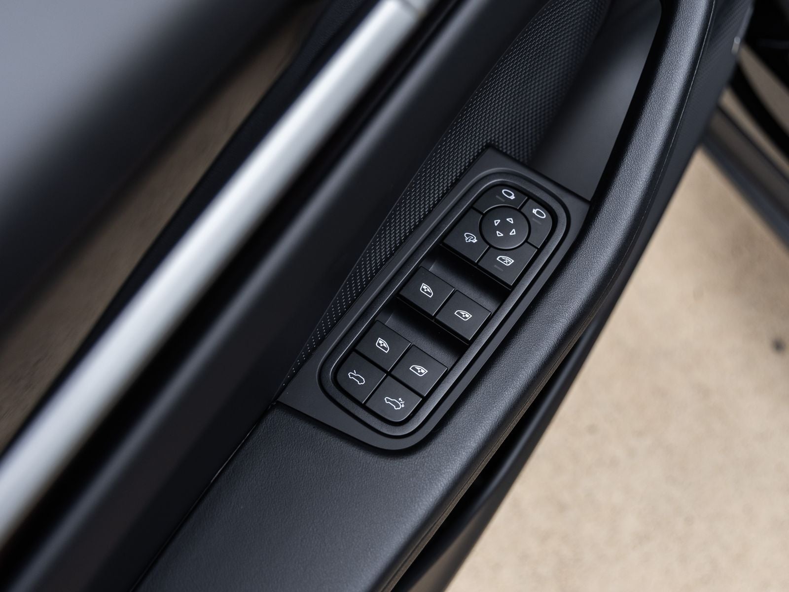 2025 Porsche Macan Macan Electric