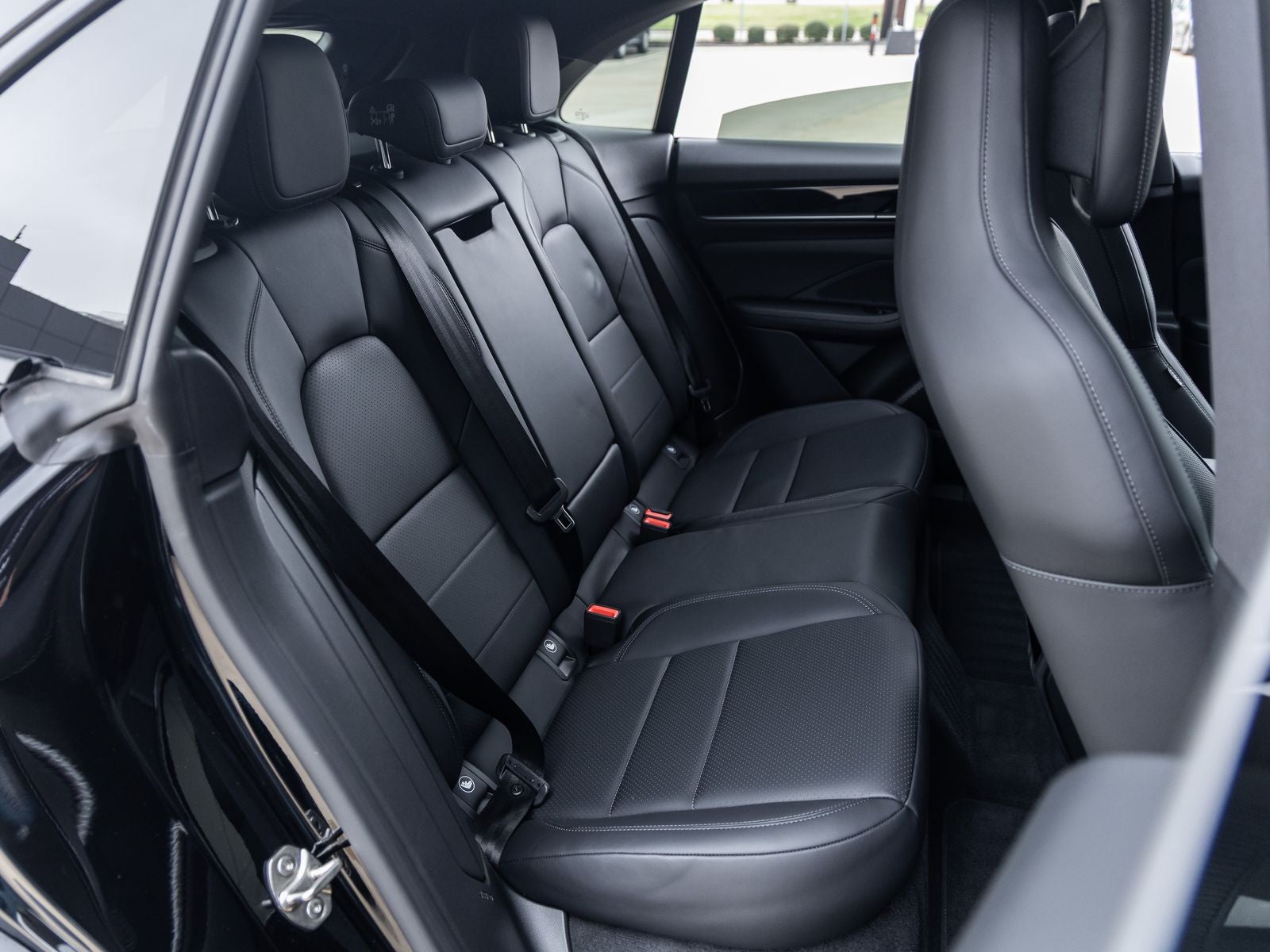 2025 Porsche Macan Macan Electric