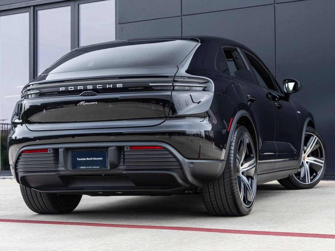 2025 Porsche Macan Macan Electric
