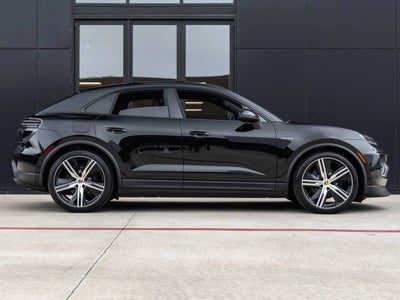 2025 Porsche Macan Macan Electric