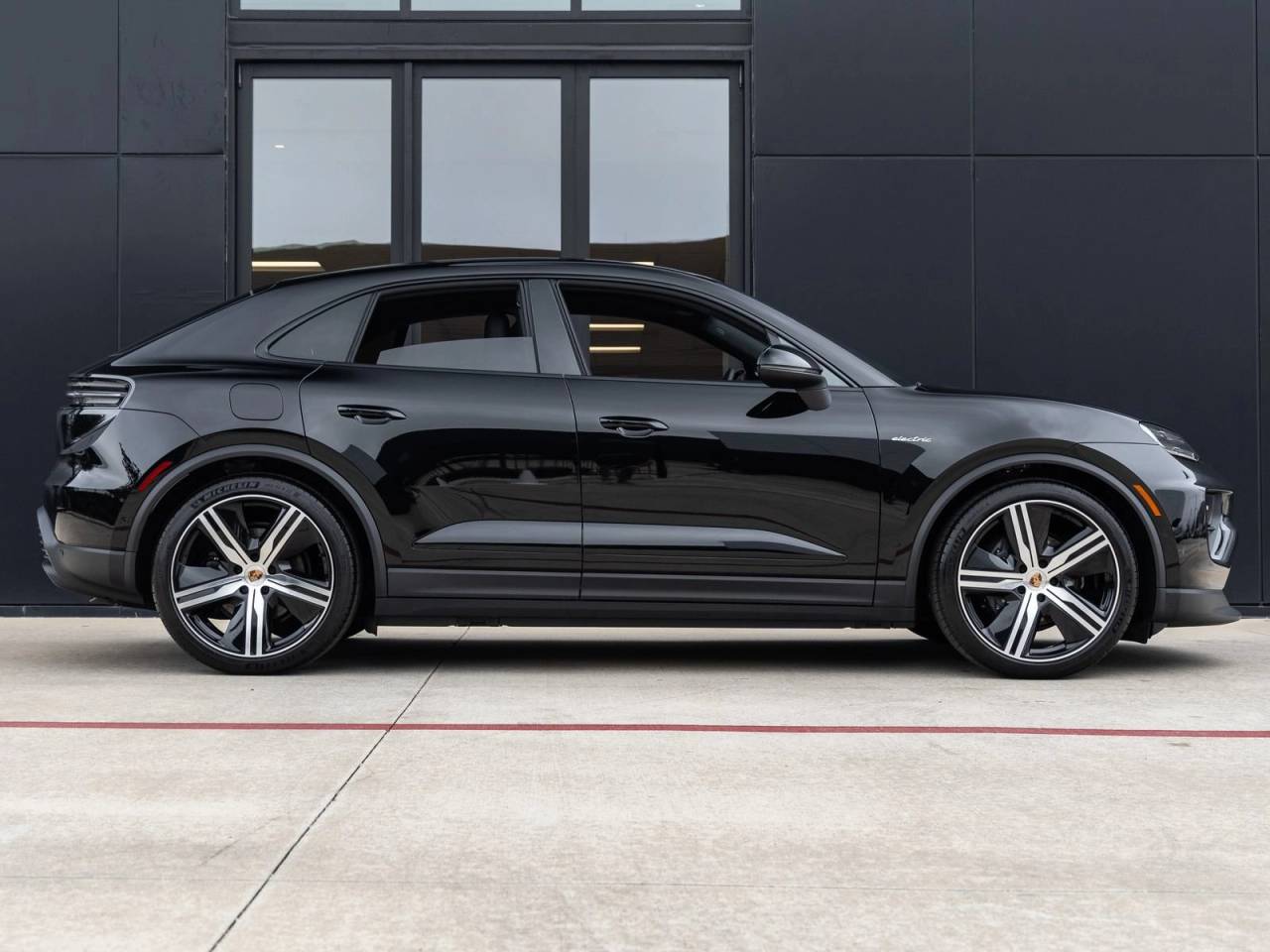2025 Porsche Macan Macan Electric