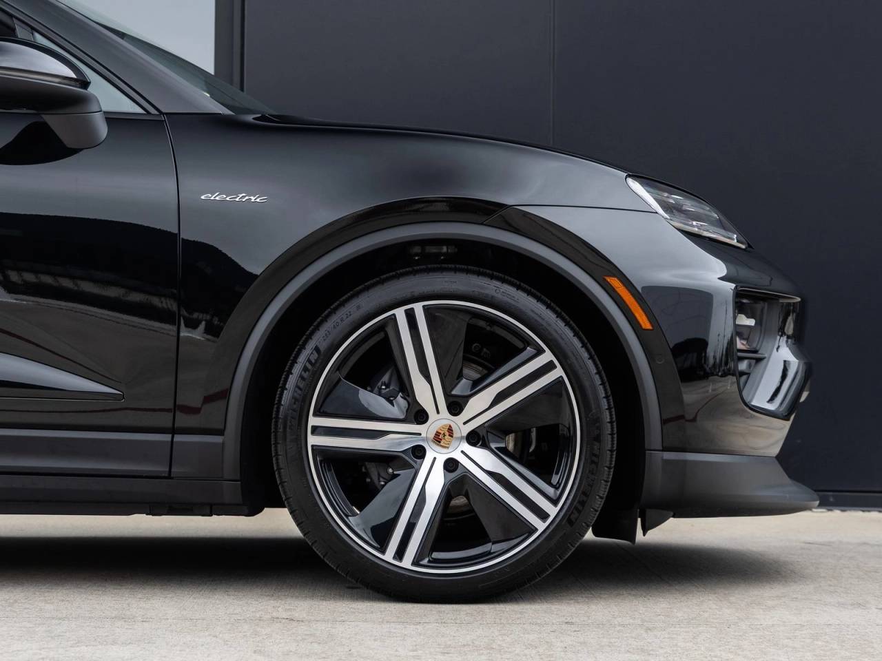 2025 Porsche Macan Macan Electric
