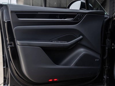 2025 Porsche Macan Macan Electric