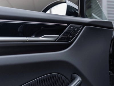 2025 Porsche Macan Macan Electric