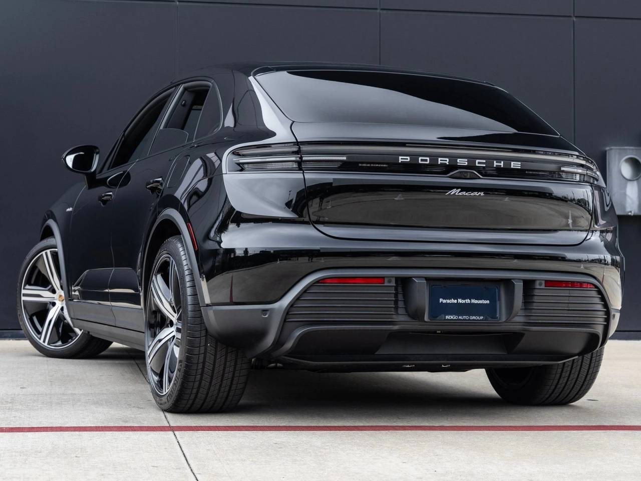 2025 Porsche Macan Macan Electric