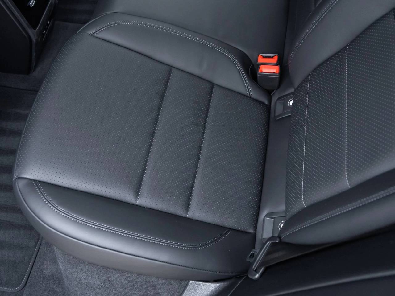 2025 Porsche Macan Macan Electric