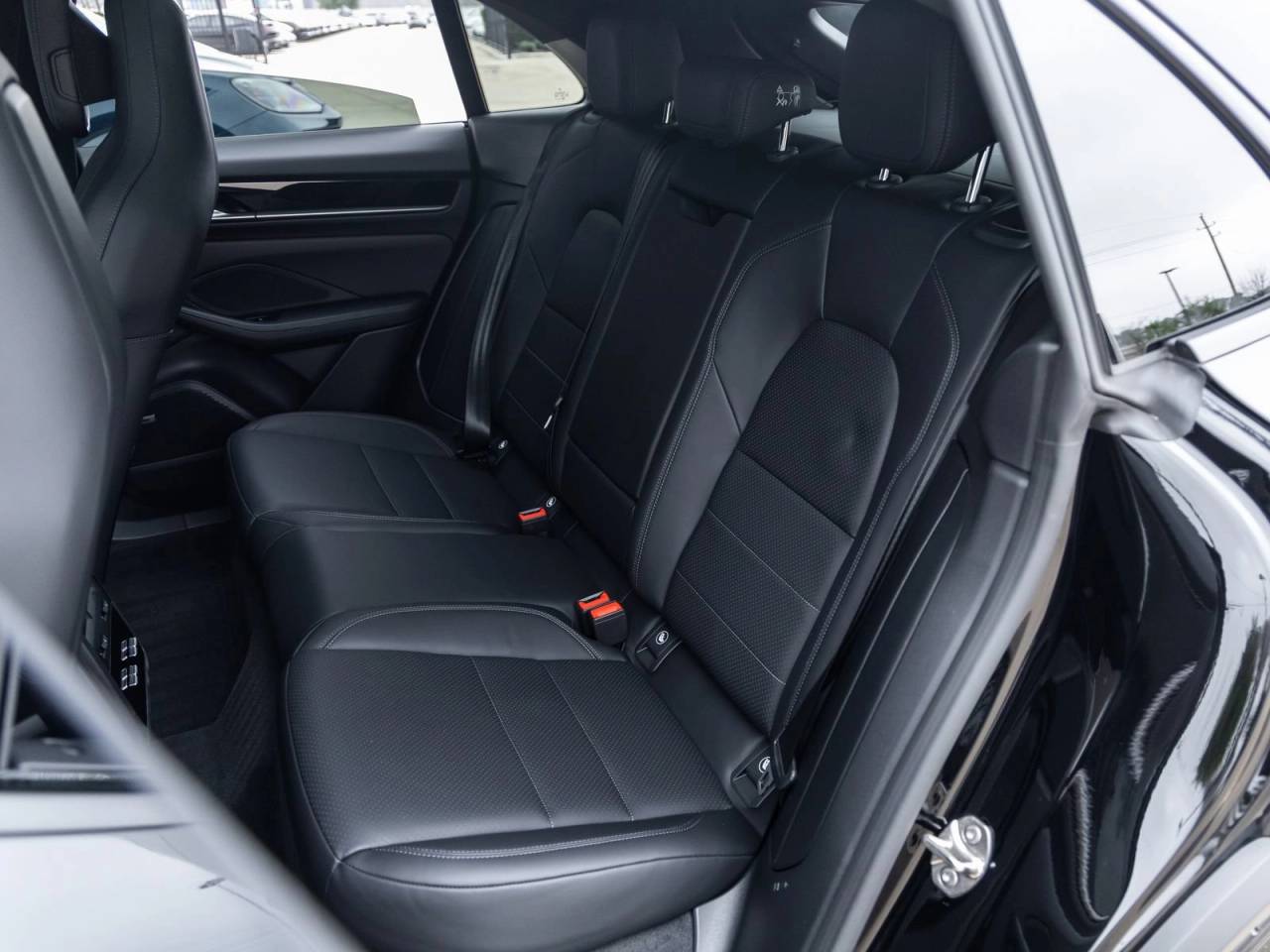 2025 Porsche Macan Macan Electric