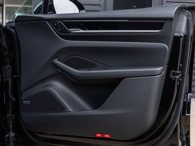 2025 Porsche Macan Macan Electric