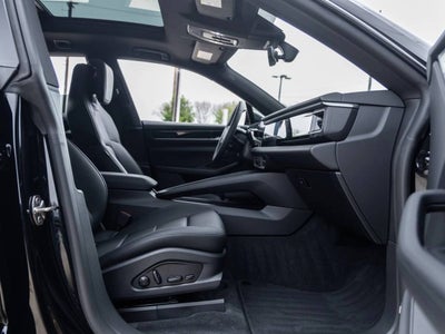 2025 Porsche Macan Macan Electric