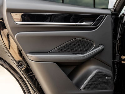 2025 Porsche Macan Electric Macan Electric