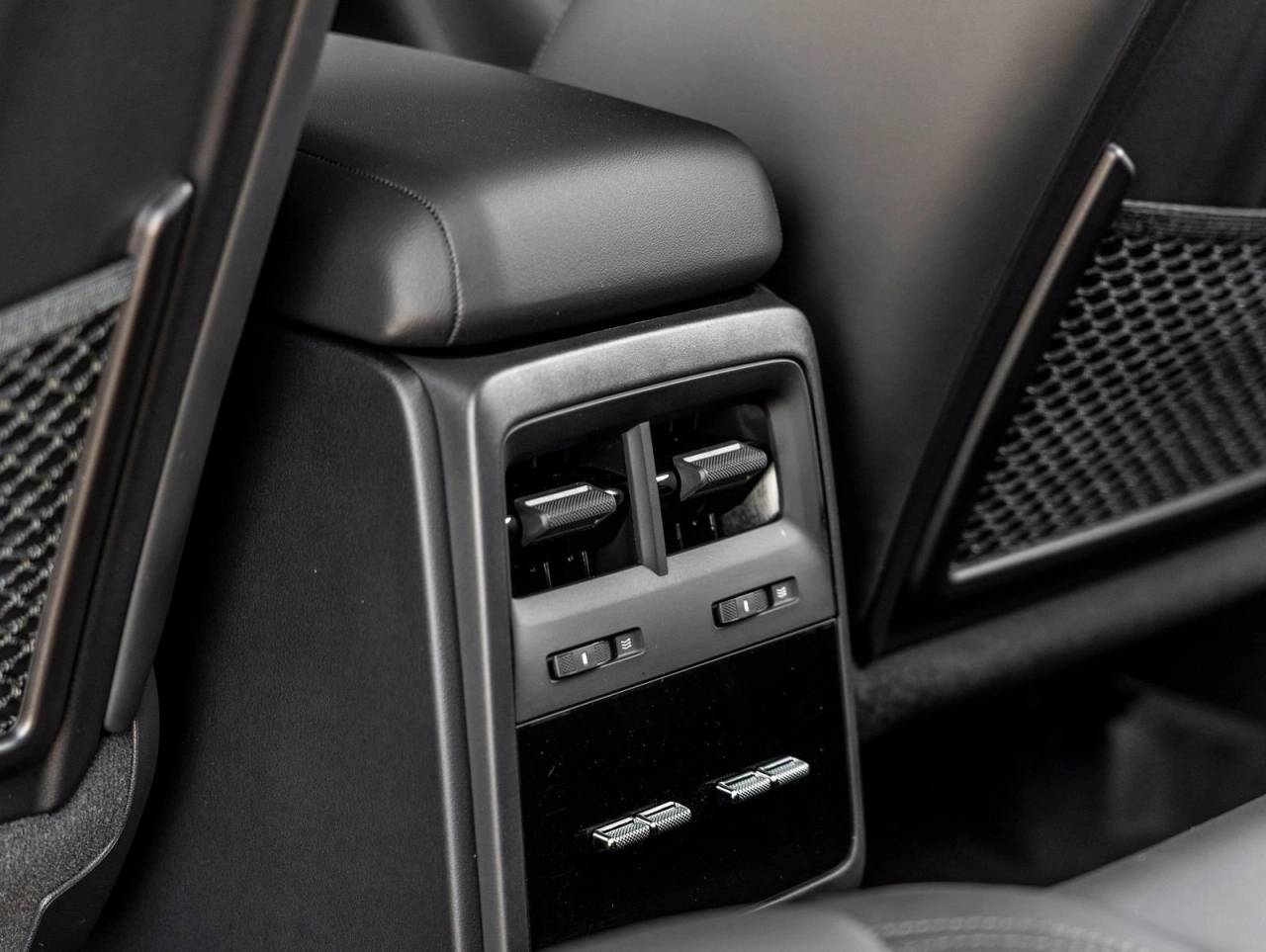 2025 Porsche Macan Electric Macan Electric