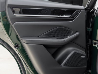 2025 Porsche Macan Electric