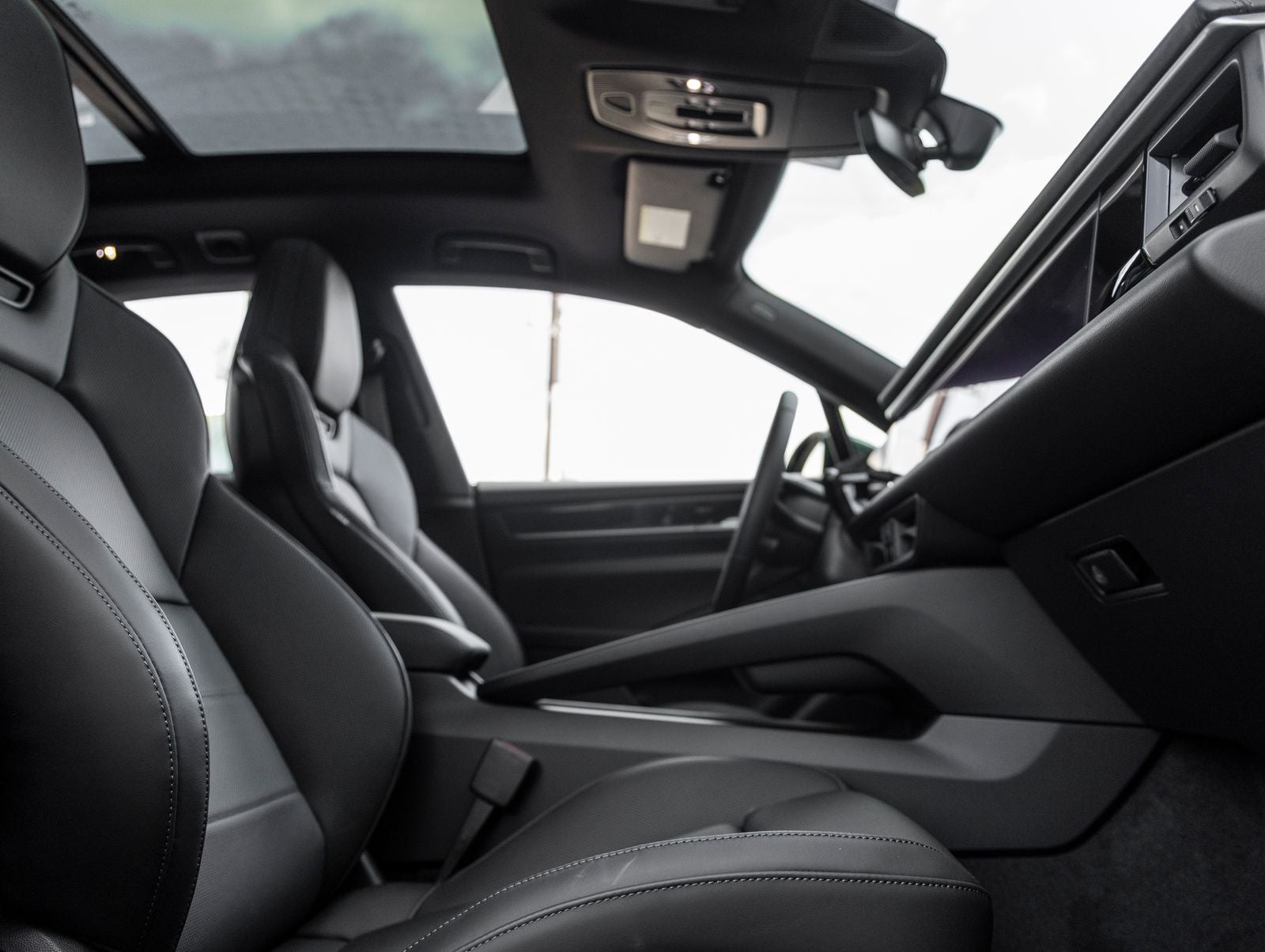 2025 Porsche Macan Electric