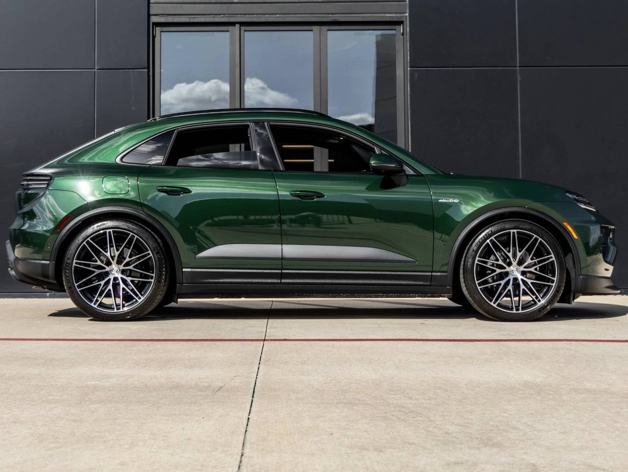 2025 Porsche Macan Electric