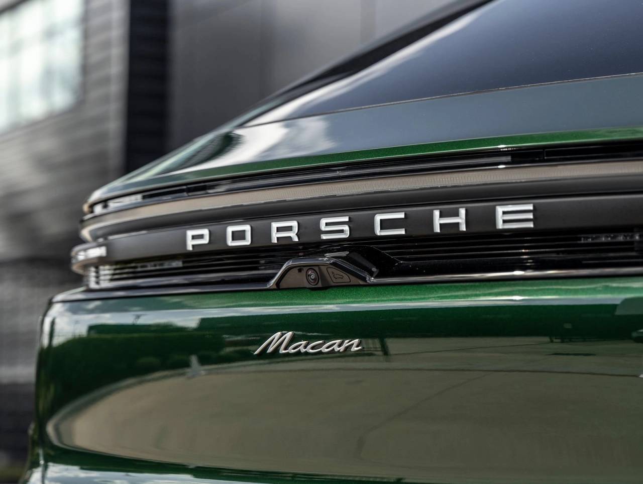2025 Porsche Macan Electric