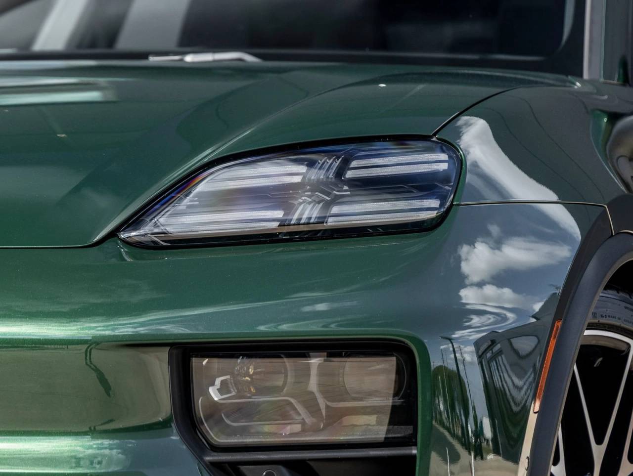 2025 Porsche Macan Electric