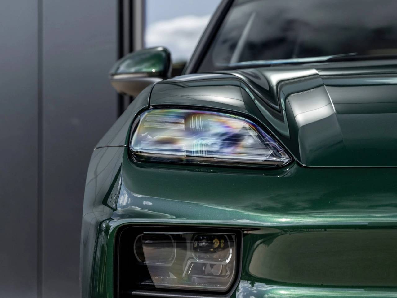 2025 Porsche Macan Electric