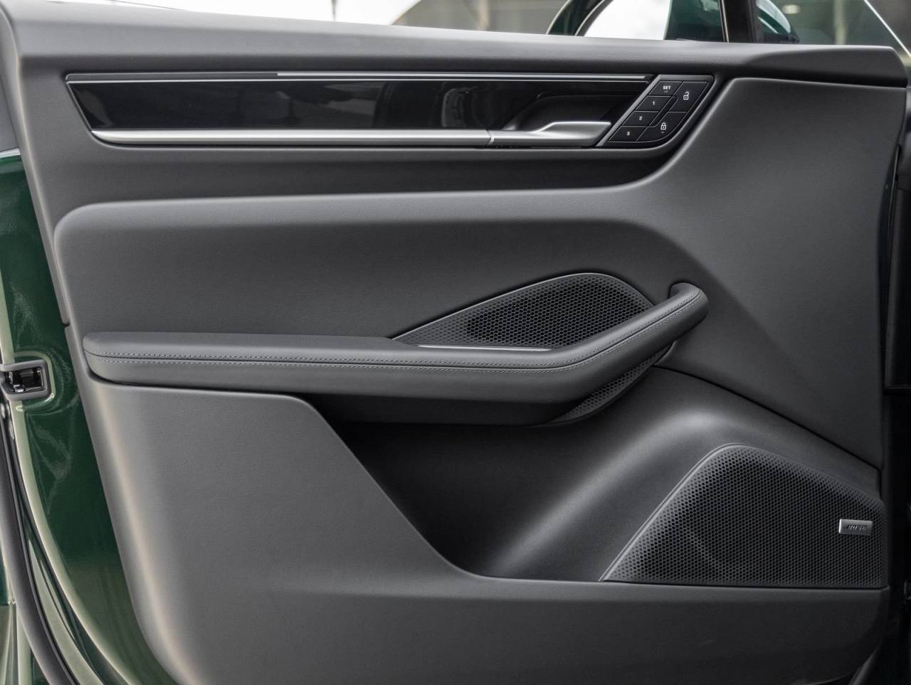 2025 Porsche Macan Electric