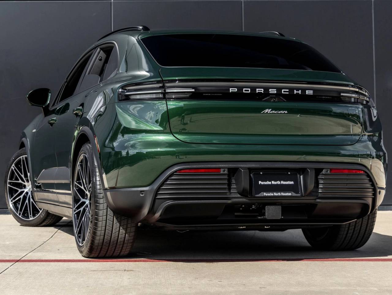 2025 Porsche Macan Electric