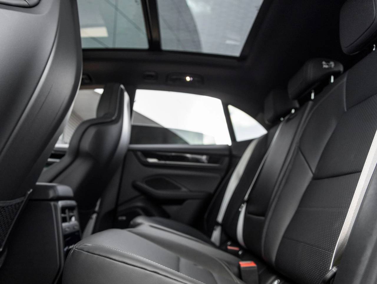2025 Porsche Macan Electric