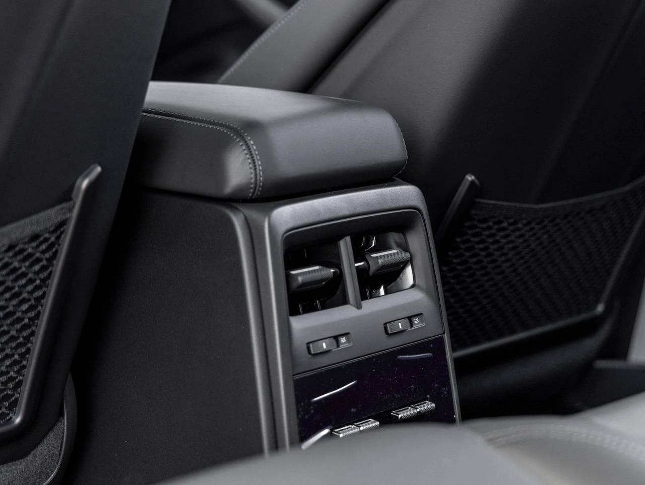 2025 Porsche Macan Electric