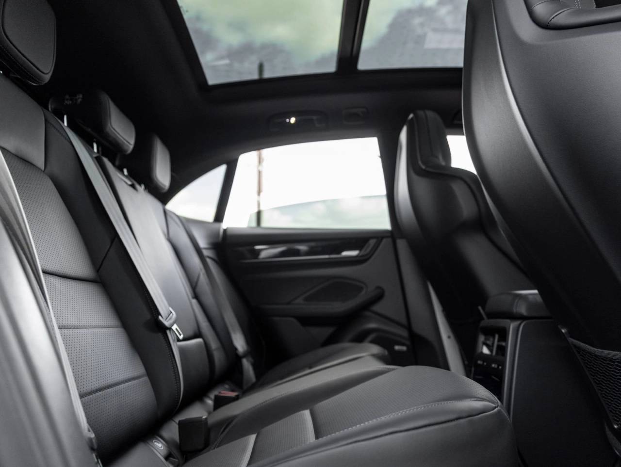2025 Porsche Macan Electric
