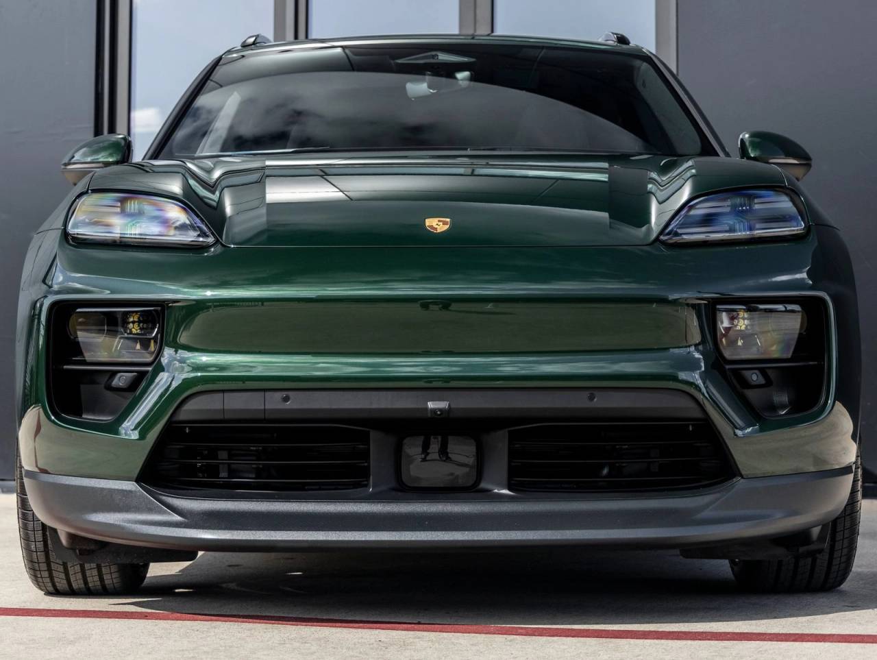 2025 Porsche Macan Electric
