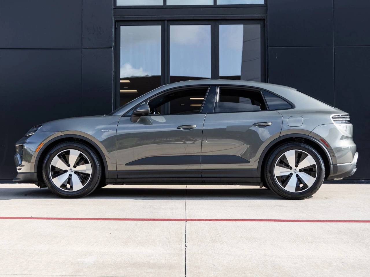 2025 Porsche Macan Electric Macan Electric