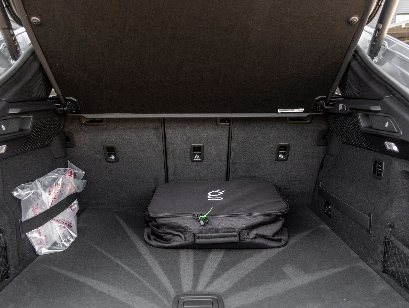 2025 Porsche Macan Electric