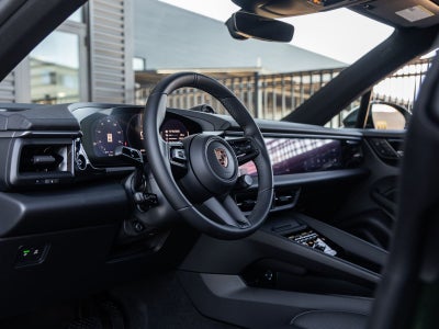 2025 Porsche Macan Macan Electric