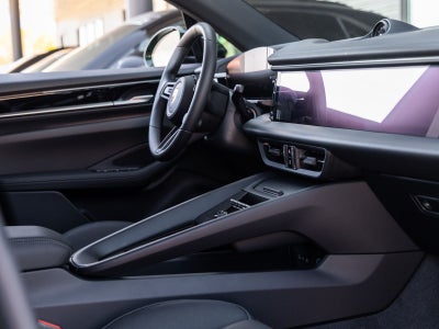 2025 Porsche Macan Macan Electric