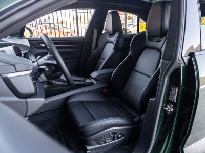 2025 Porsche Macan Macan Electric