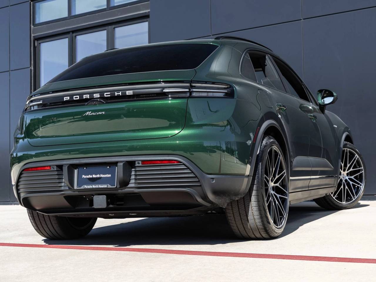 2025 Porsche Macan Macan Electric