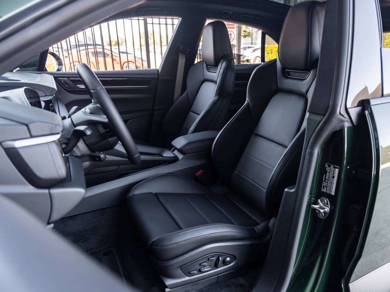 2025 Porsche Macan Macan Electric