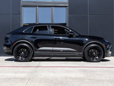 2025 Porsche Macan Electric Macan Electric
