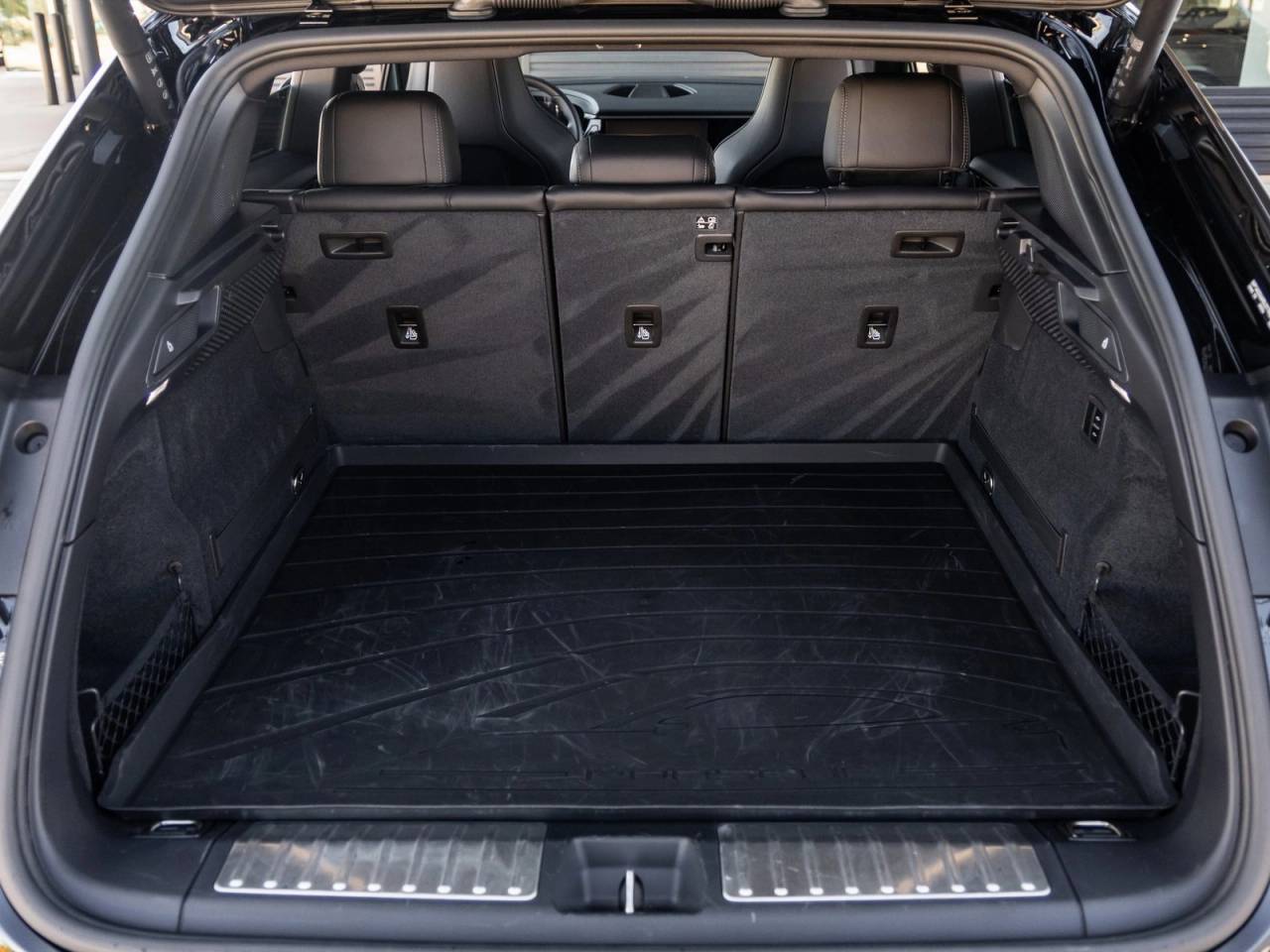 2025 Porsche Macan Electric Macan Electric