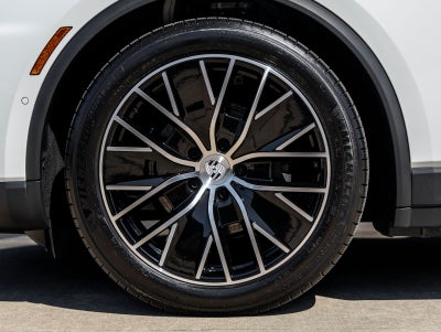 2025 Porsche Macan Electric