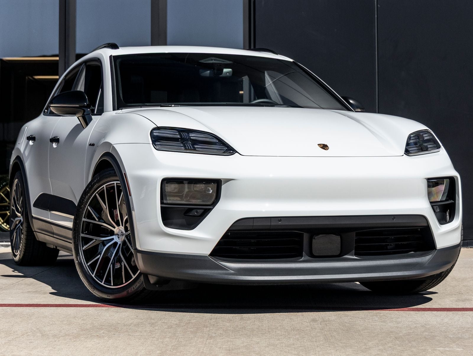 2025 Porsche Macan Electric