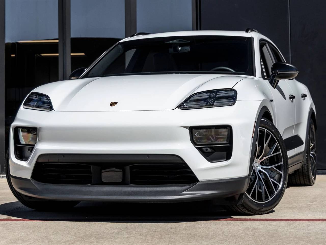 2025 Porsche Macan Electric