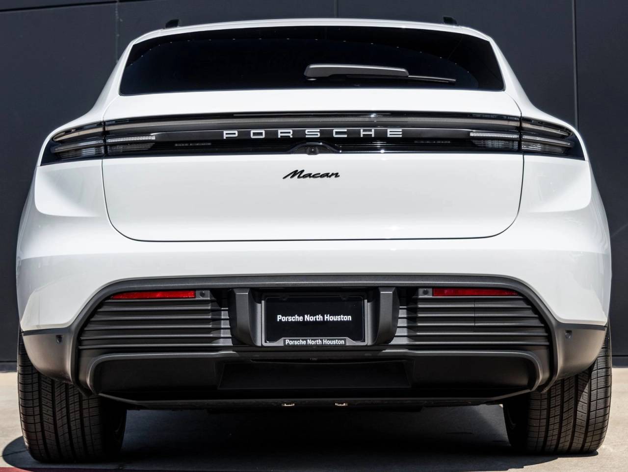 2025 Porsche Macan Electric