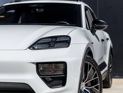 2025 Porsche Macan Electric